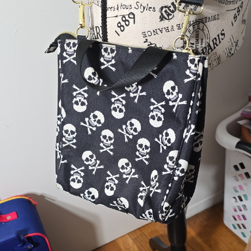 Betsey Johnson Skull Pattern Black Insulated Crossbody Tote Bag